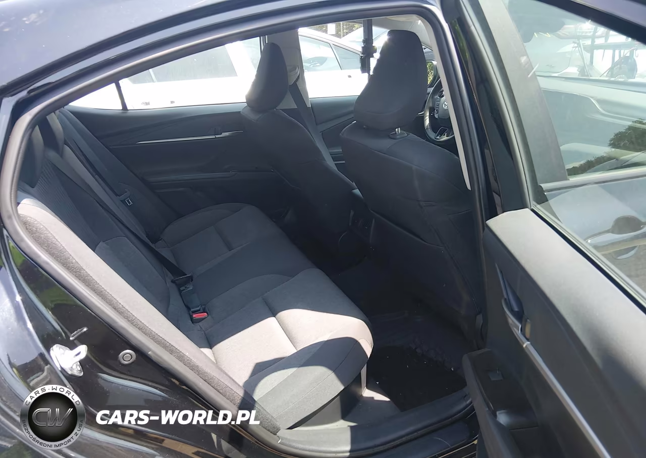 2025 Toyota Camry Le VIN:4T1DAACK5SU611070 - 8