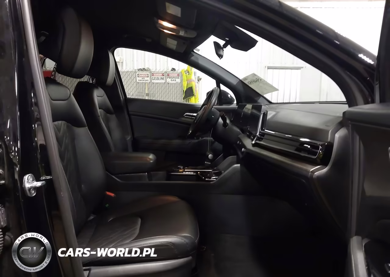 2025 Kia Sportage X-Line VIN:5XYK6CDF4SG296676 - 5