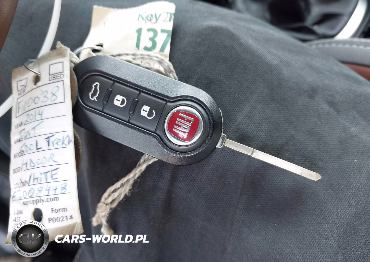 2014 Fiat 500L Trekking VIN:ZFBCFADH6EZ008448 - 11