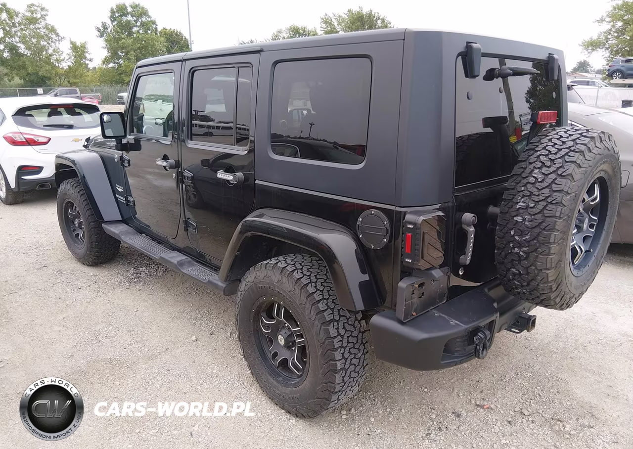2009 Jeep Wrangler Unlimited Sahara VIN:1J4GA59199L749258 - 3