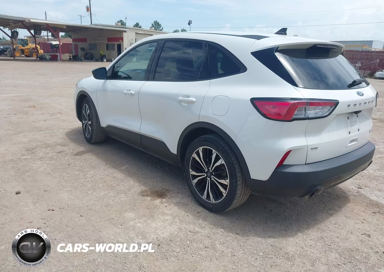 2022 Ford Escape Se VIN:1FMCU0G69NUA94418 - 3