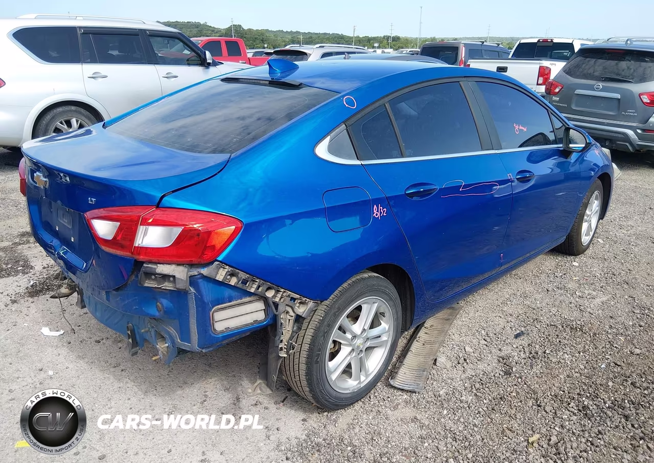 2017 Chevrolet Cruze Lt Auto VIN:1G1BE5SM7H7166437 - 4
