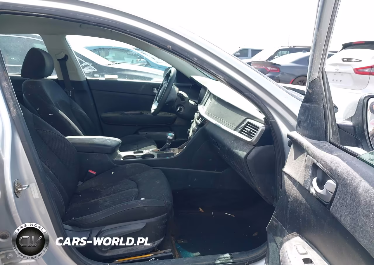 2019 Kia Optima Lx VIN:5XXGT4L30KG331472 - 5