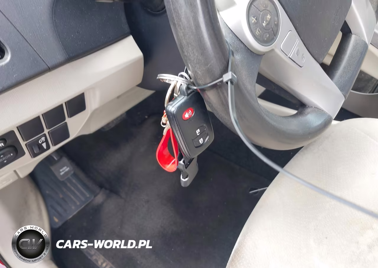 2014 Toyota Prius Two VIN:JTDKN3DU2E0374075 - 11