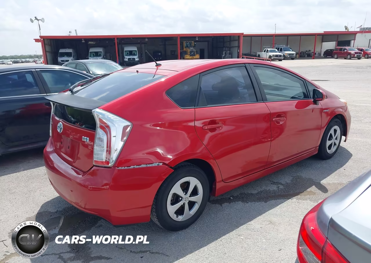 2014 Toyota Prius Two VIN:JTDKN3DU2E0374075 - 4