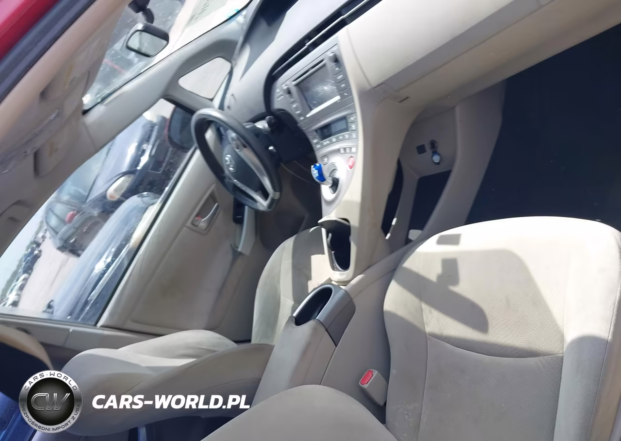 2014 Toyota Prius Two VIN:JTDKN3DU2E0374075 - 5