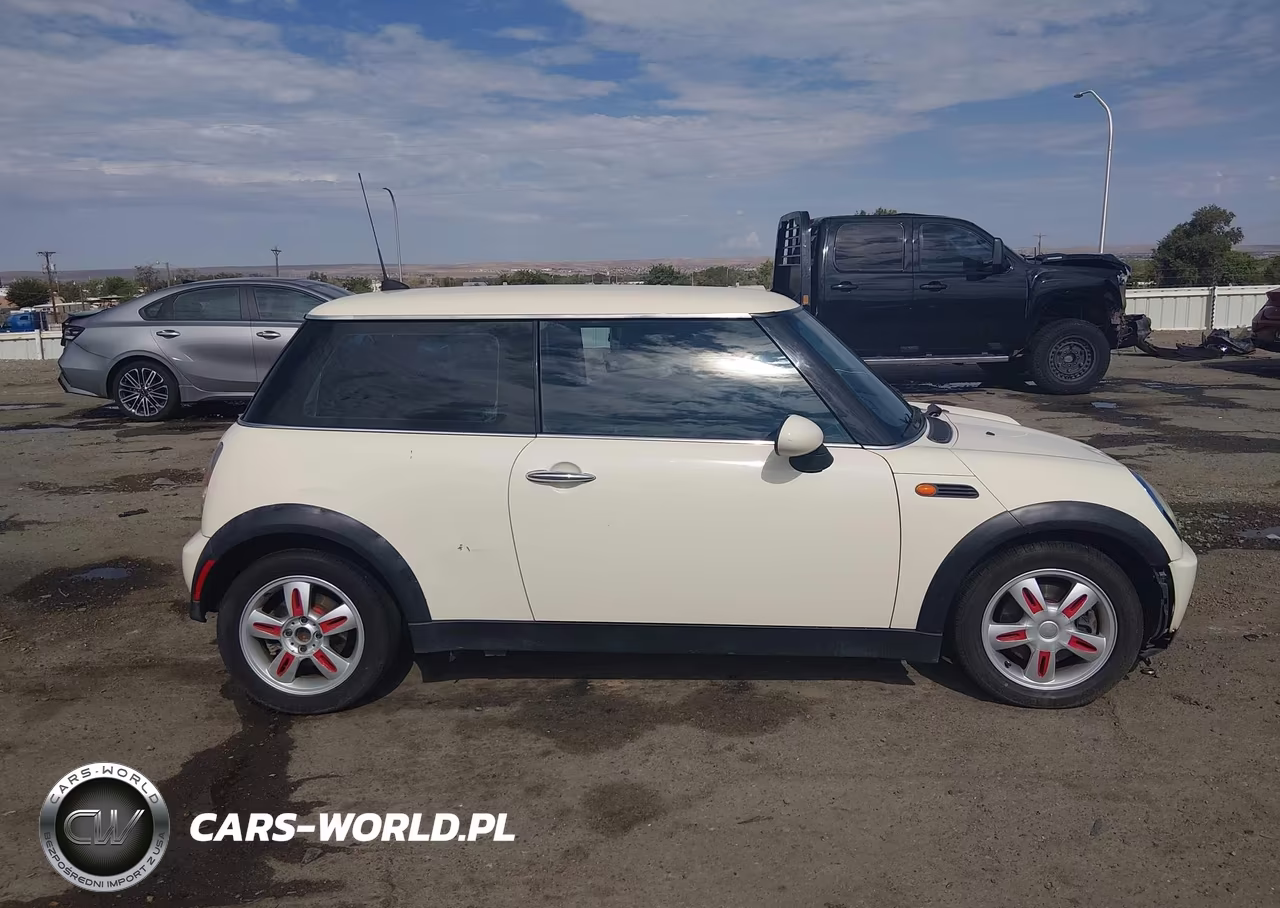 2006 Mini Cooper VIN:WMWRC33596TK70548 - 12