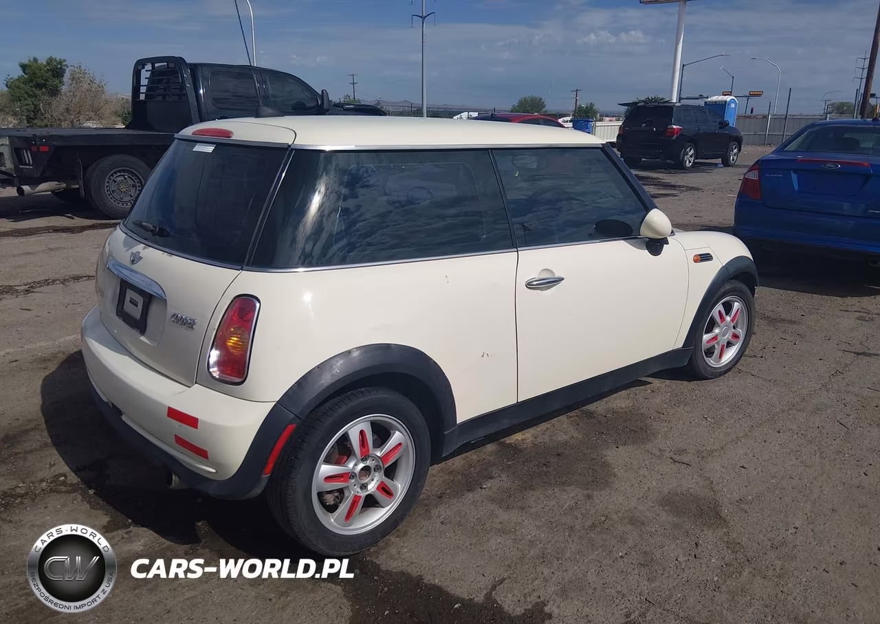 2006 Mini Cooper VIN:WMWRC33596TK70548 - 4