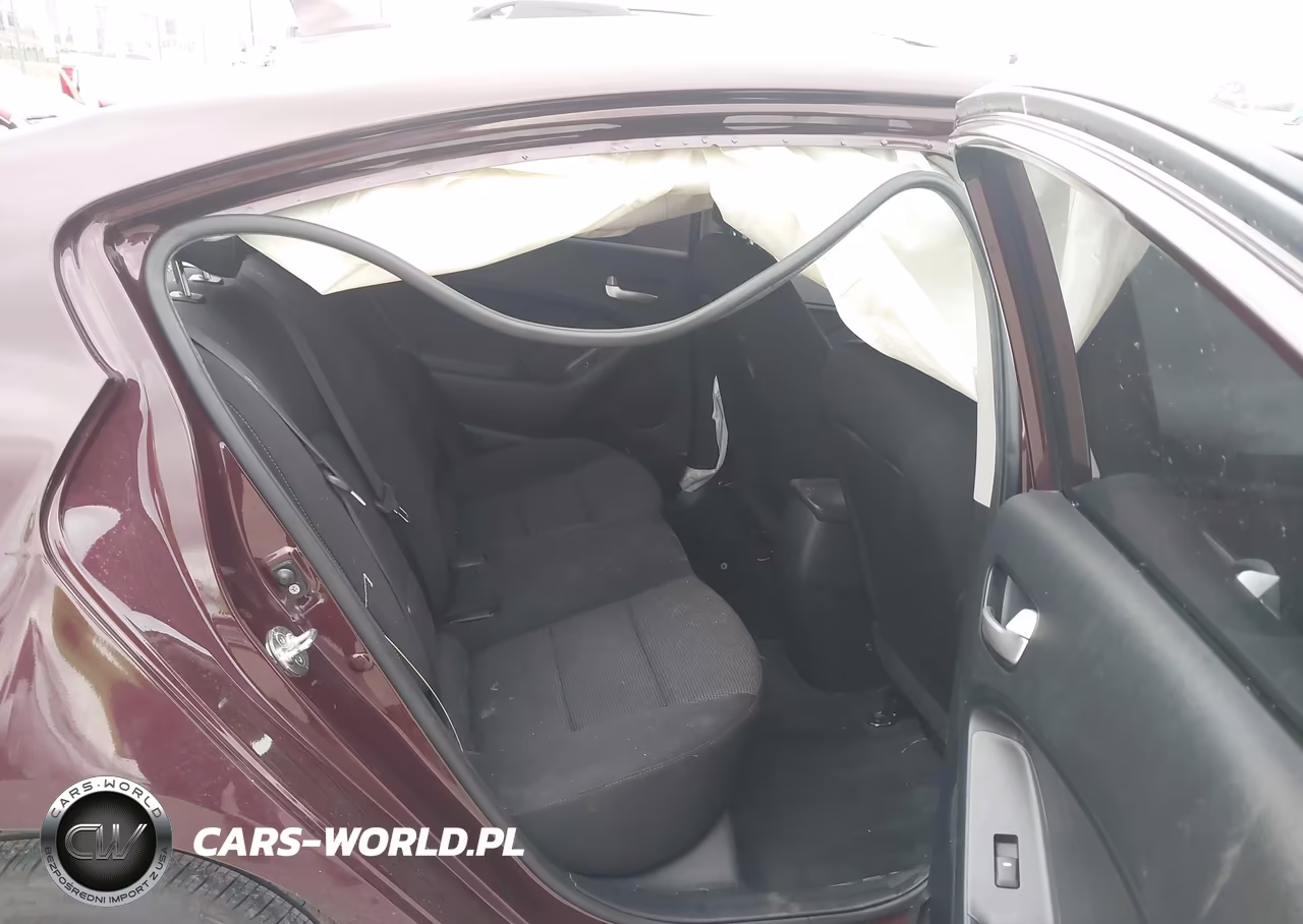 2018 Kia Forte Lx VIN:3KPFK4A70JE190155 - 8