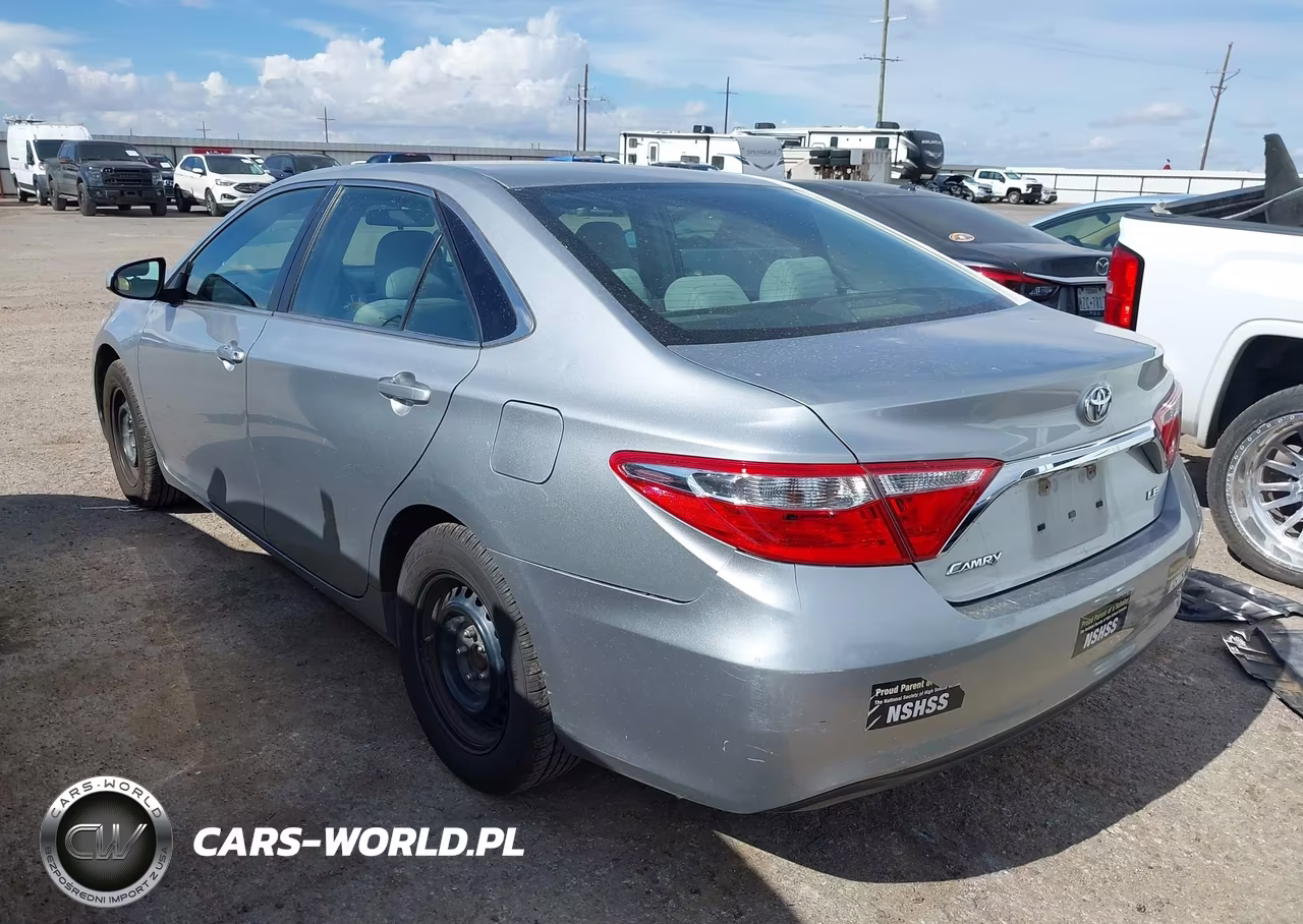 2017 Toyota Camry Le VIN:4T1BF1FK8HU407540 - 3
