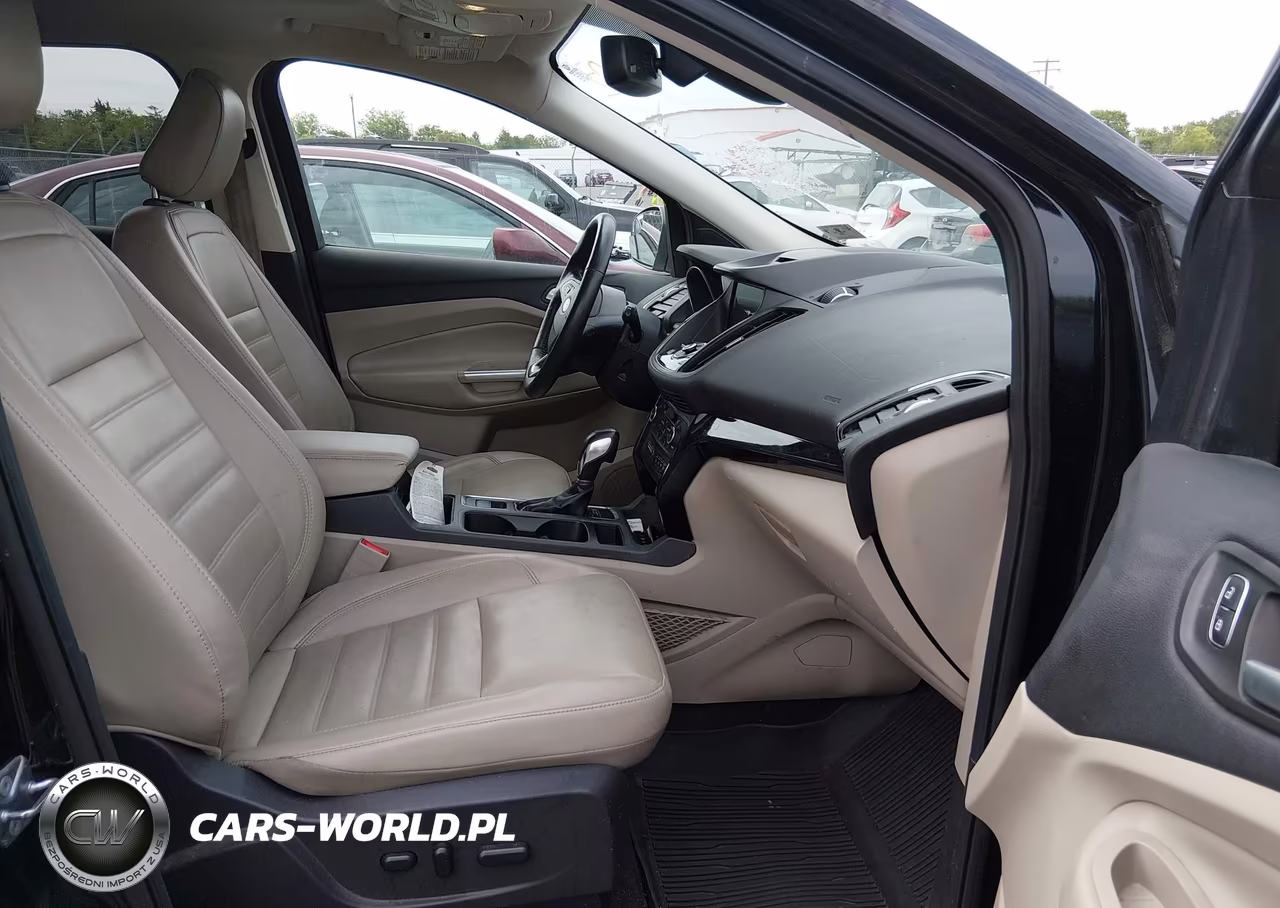 2018 Ford Escape Titanium VIN:1FMCU9J98JUC45248 - 5