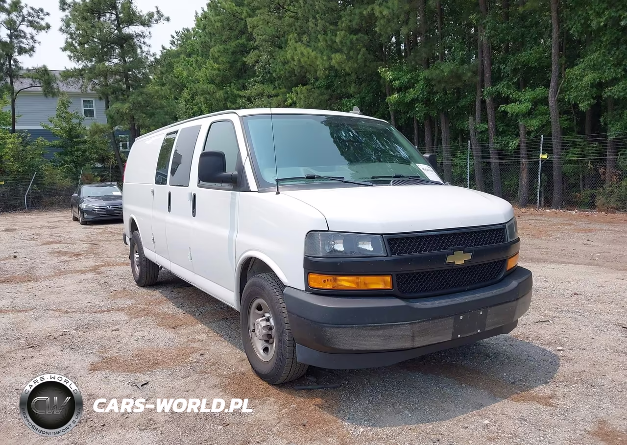 2018 Chevrolet Express 3500 Work Van – zdjęcie 1 z 16