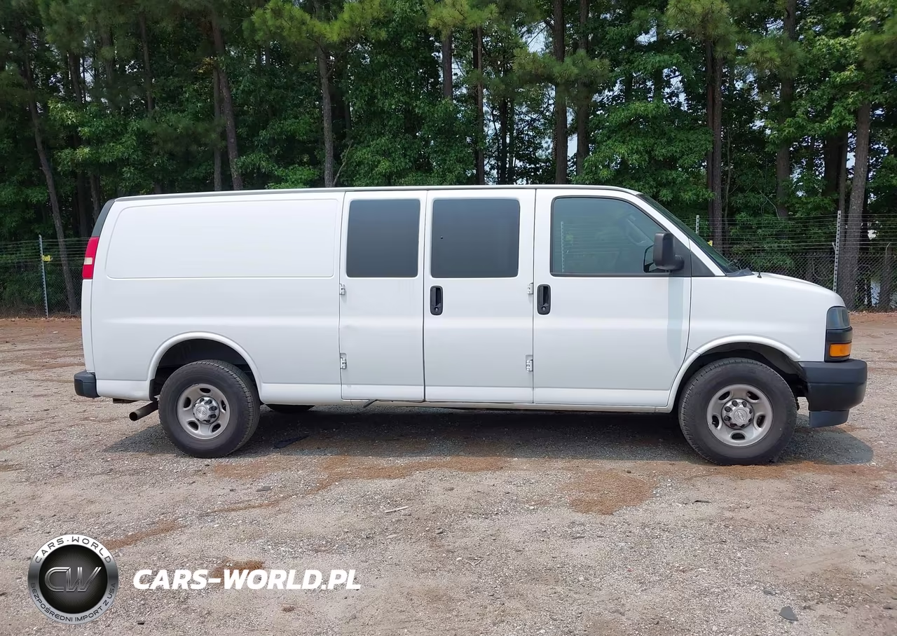 2018 Chevrolet Express 3500 Work Van VIN:1GCZGHFG0J1216822 - 13