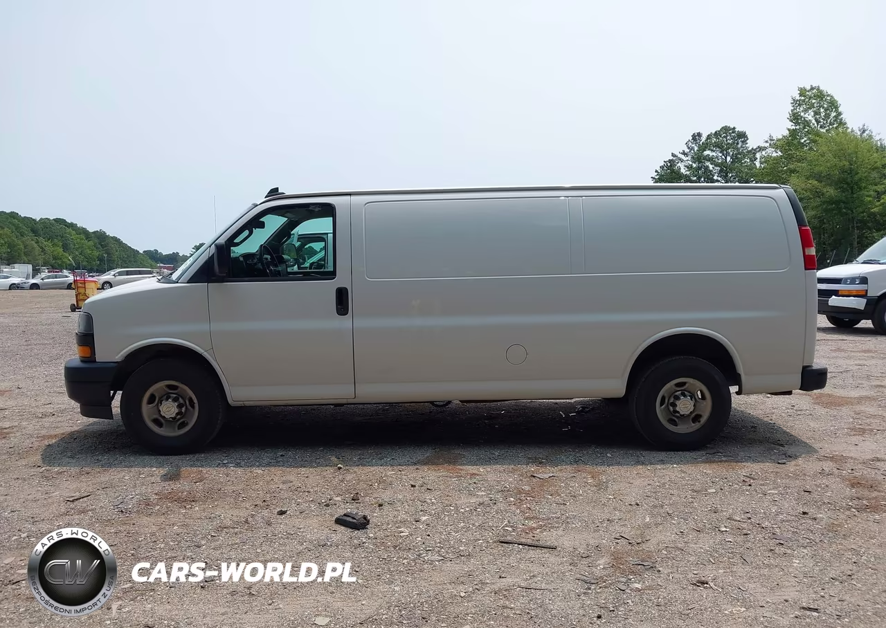 2018 Chevrolet Express 3500 Work Van VIN:1GCZGHFG0J1216822 - 14