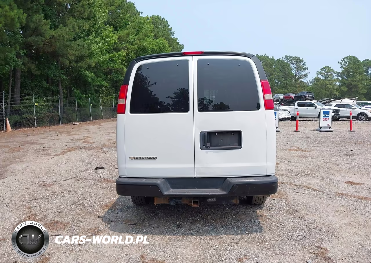 2018 Chevrolet Express 3500 Work Van VIN:1GCZGHFG0J1216822 - 16