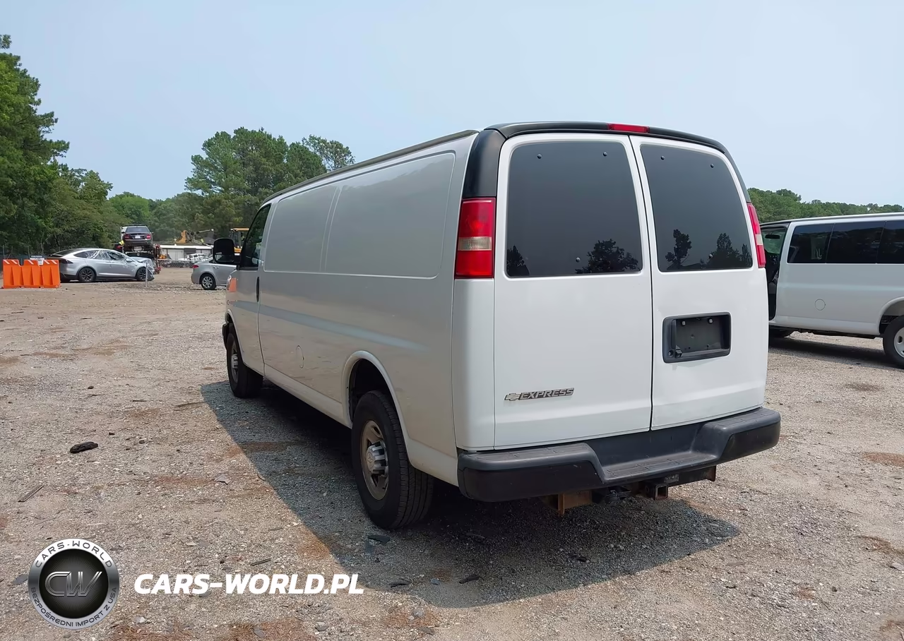 2018 Chevrolet Express 3500 Work Van VIN:1GCZGHFG0J1216822 - 3