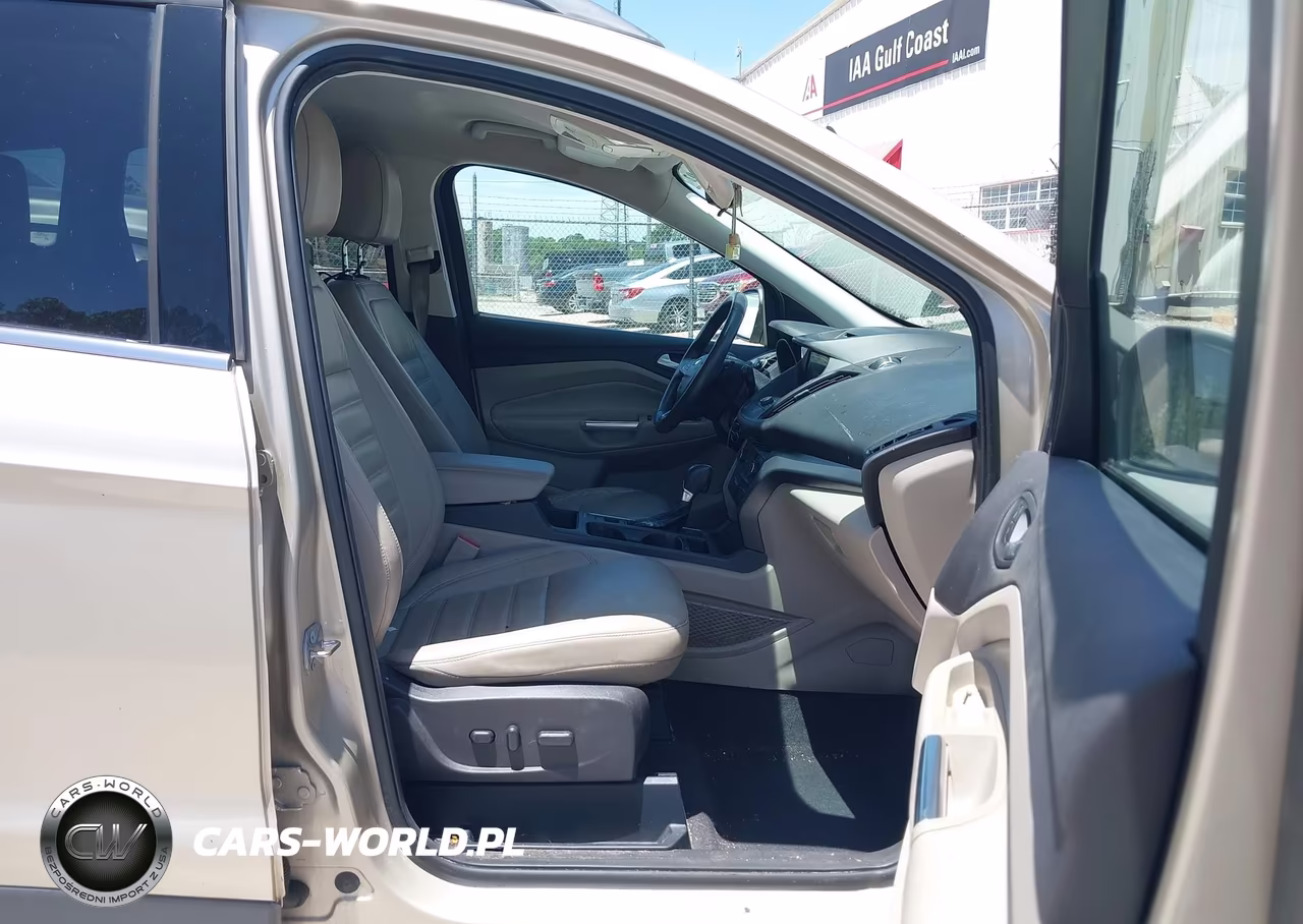 2017 Ford Escape Se VIN:1FMCU0GD9HUA57758 - 5
