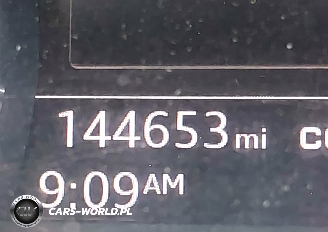 2017 Audi A4 Premium VIN:WAUANAF41HN043568 - 15