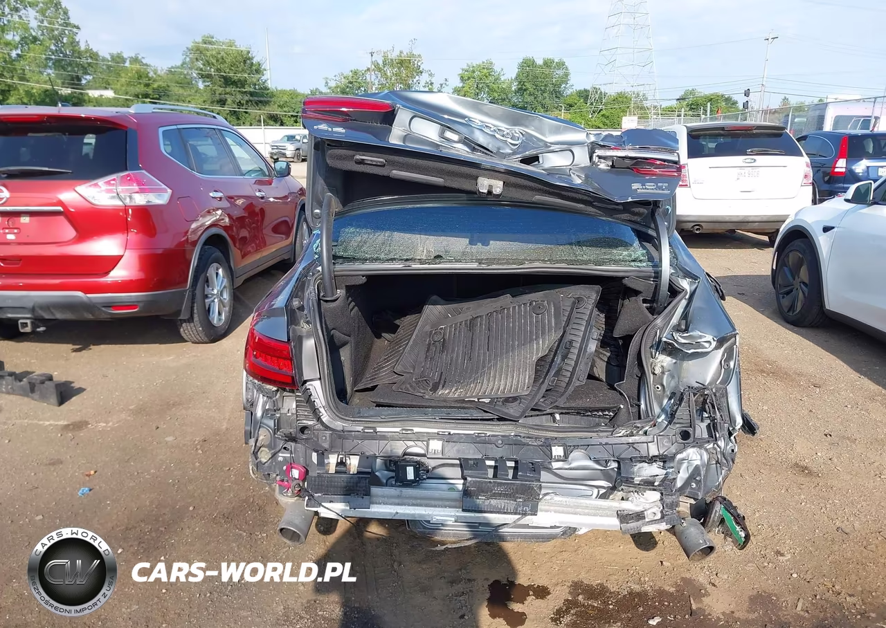 2017 Audi A4 Premium VIN:WAUANAF41HN043568 - 6
