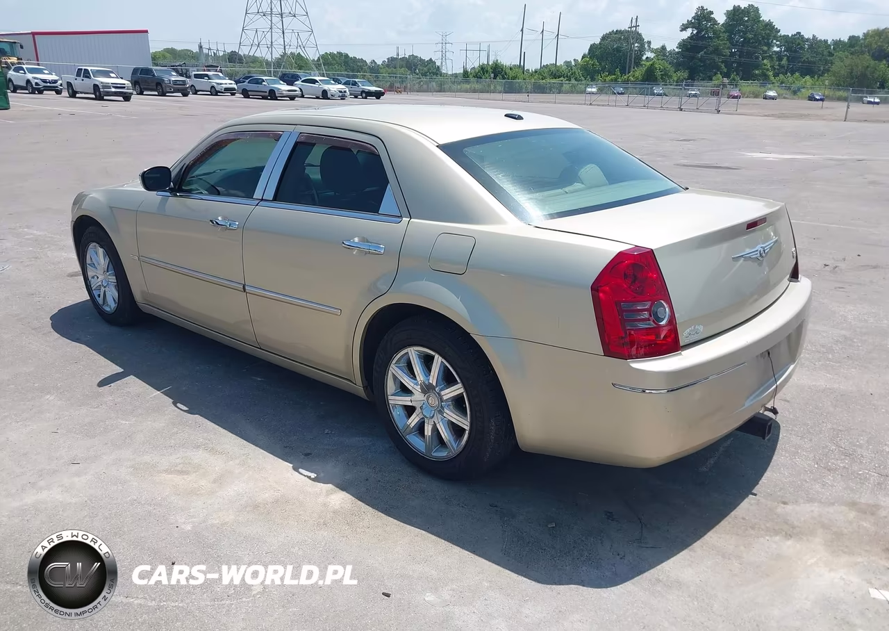 2010 Chrysler 300 Touring-Signature Series-Executive Series VIN:2C3CA5CV7AH147397 - 3