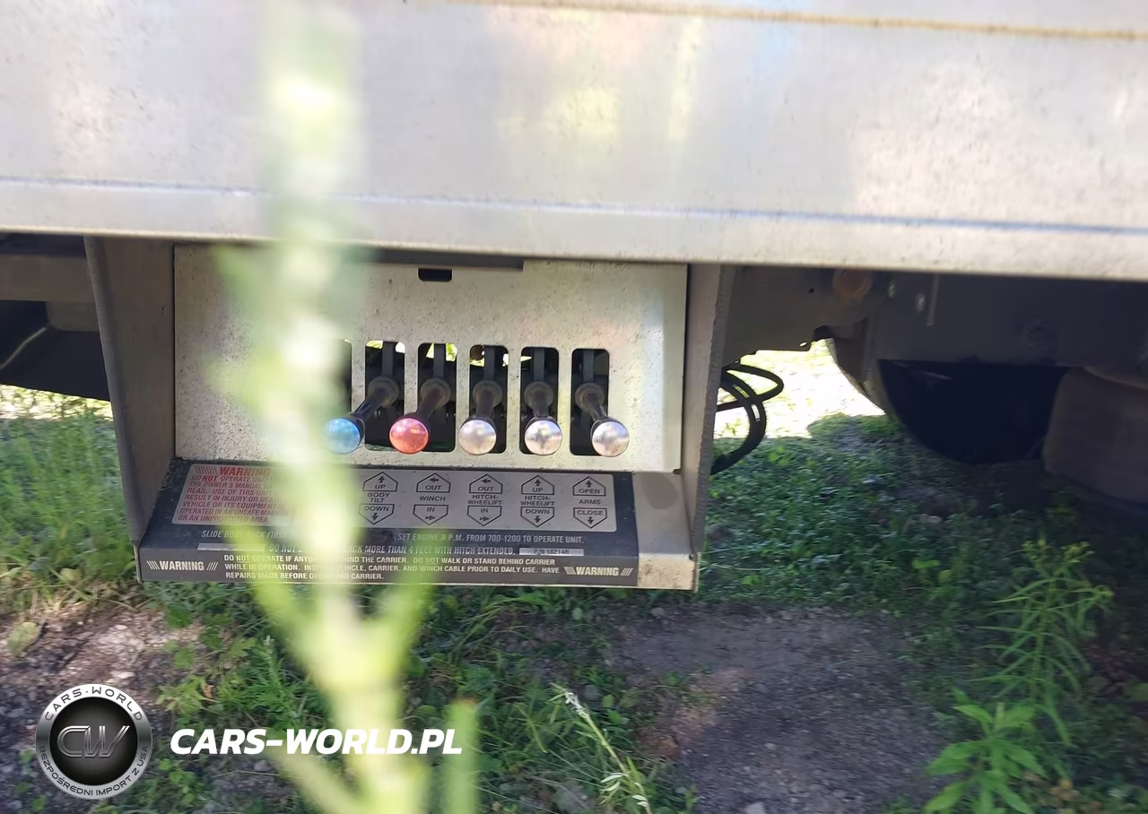 2023 Freightliner M2 106 VIN:1FVACWFC2PHUC8664 - 13