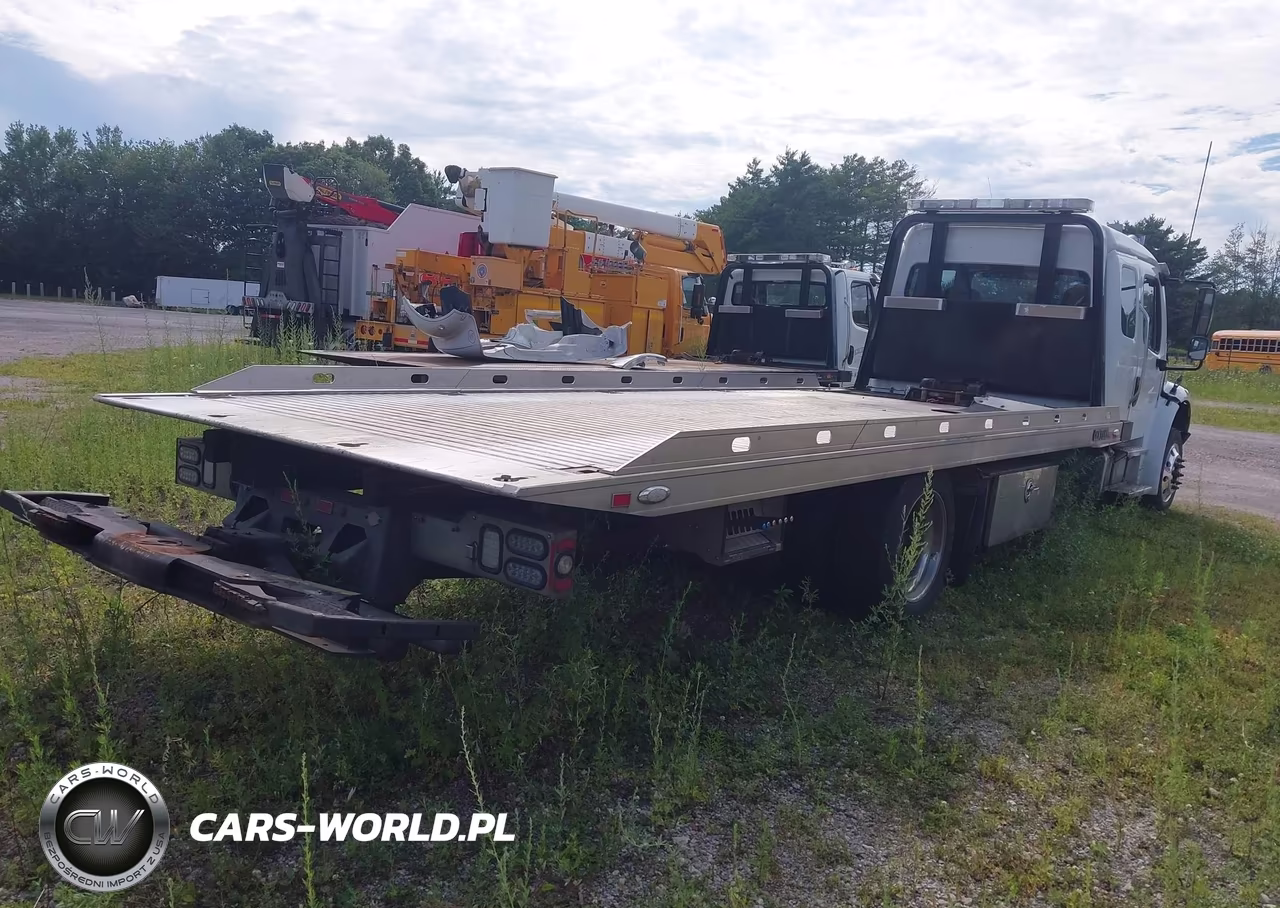 2023 Freightliner M2 106 VIN:1FVACWFC2PHUC8664 - 4