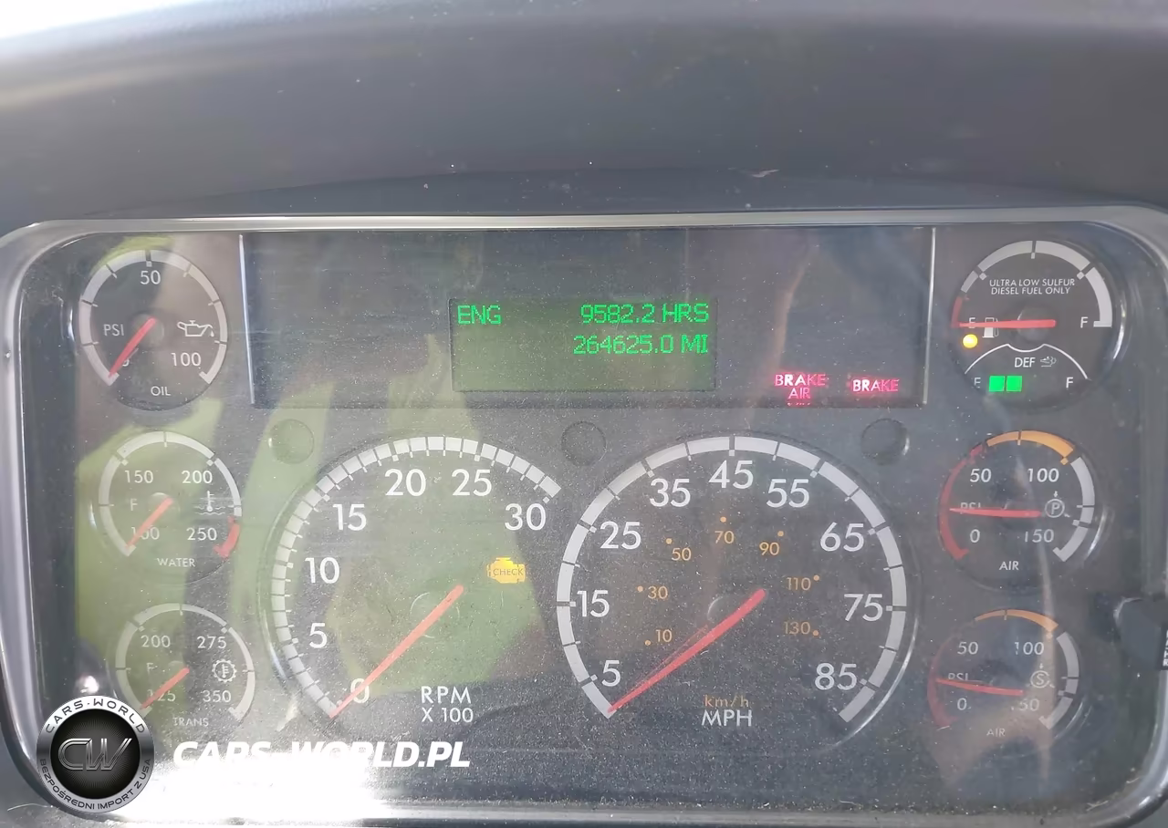 2023 Freightliner M2 106 VIN:1FVACWFC2PHUC8664 - 5