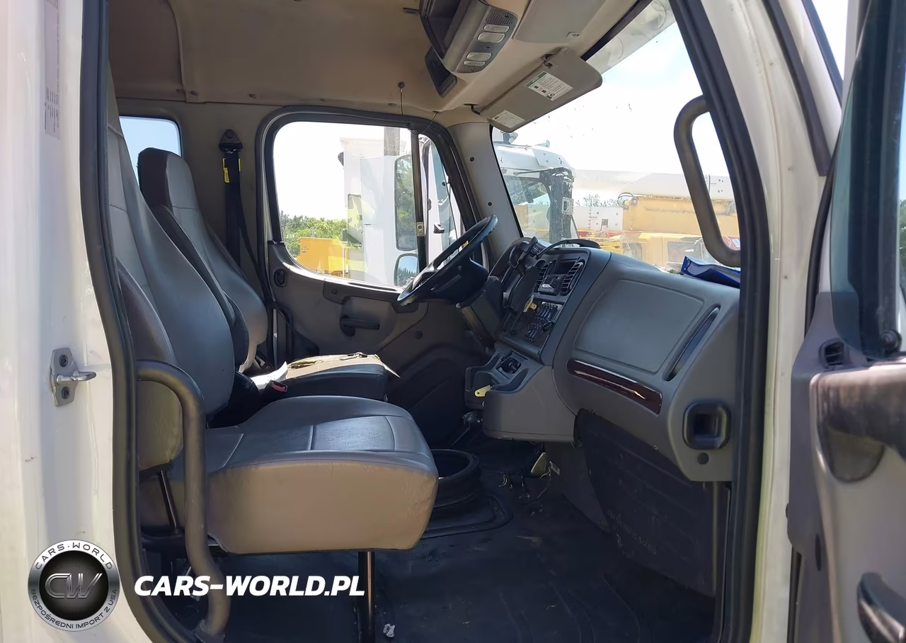 2023 Freightliner M2 106 VIN:1FVACWFC2PHUC8664 - 7