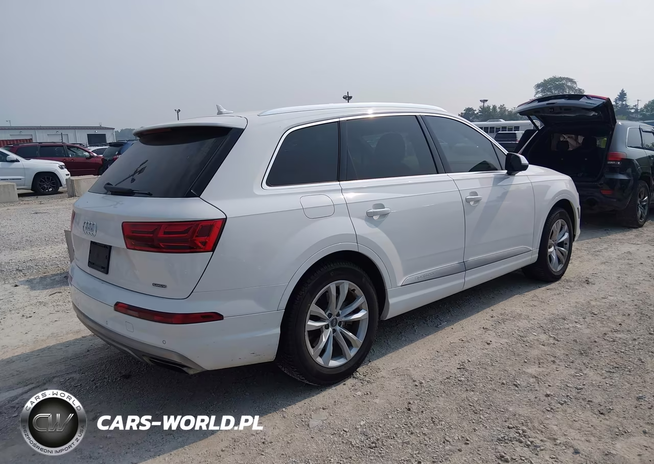2017 Audi Q7 2.0T Premium VIN:WA1AHAF78HD044463 - 4