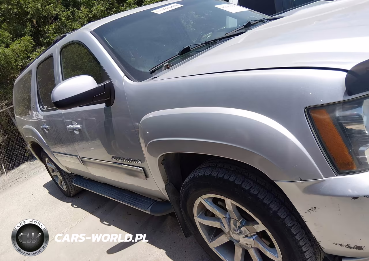 2014 Chevrolet Suburban Lt VIN:1GNSKJE77ER171093 - 13