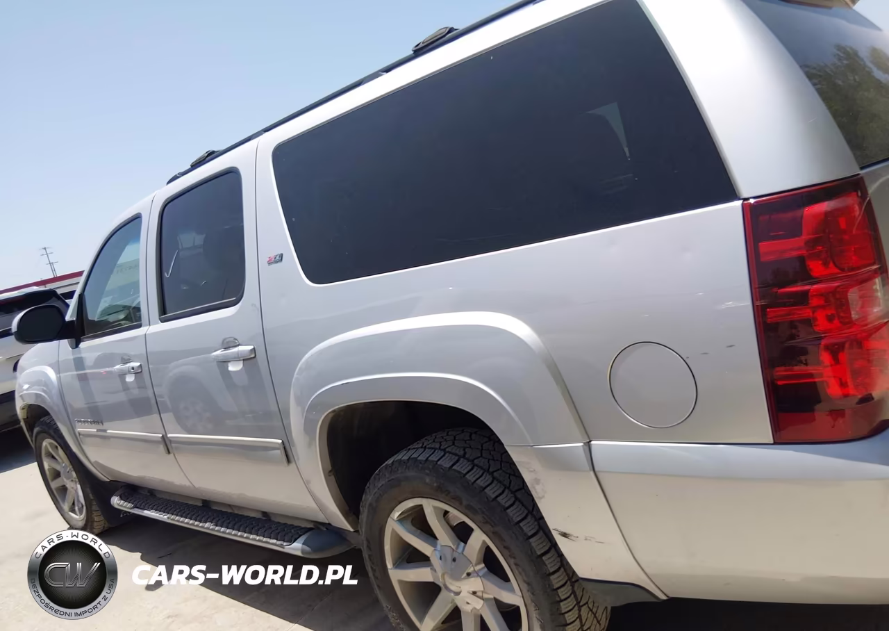 2014 Chevrolet Suburban Lt VIN:1GNSKJE77ER171093 - 14