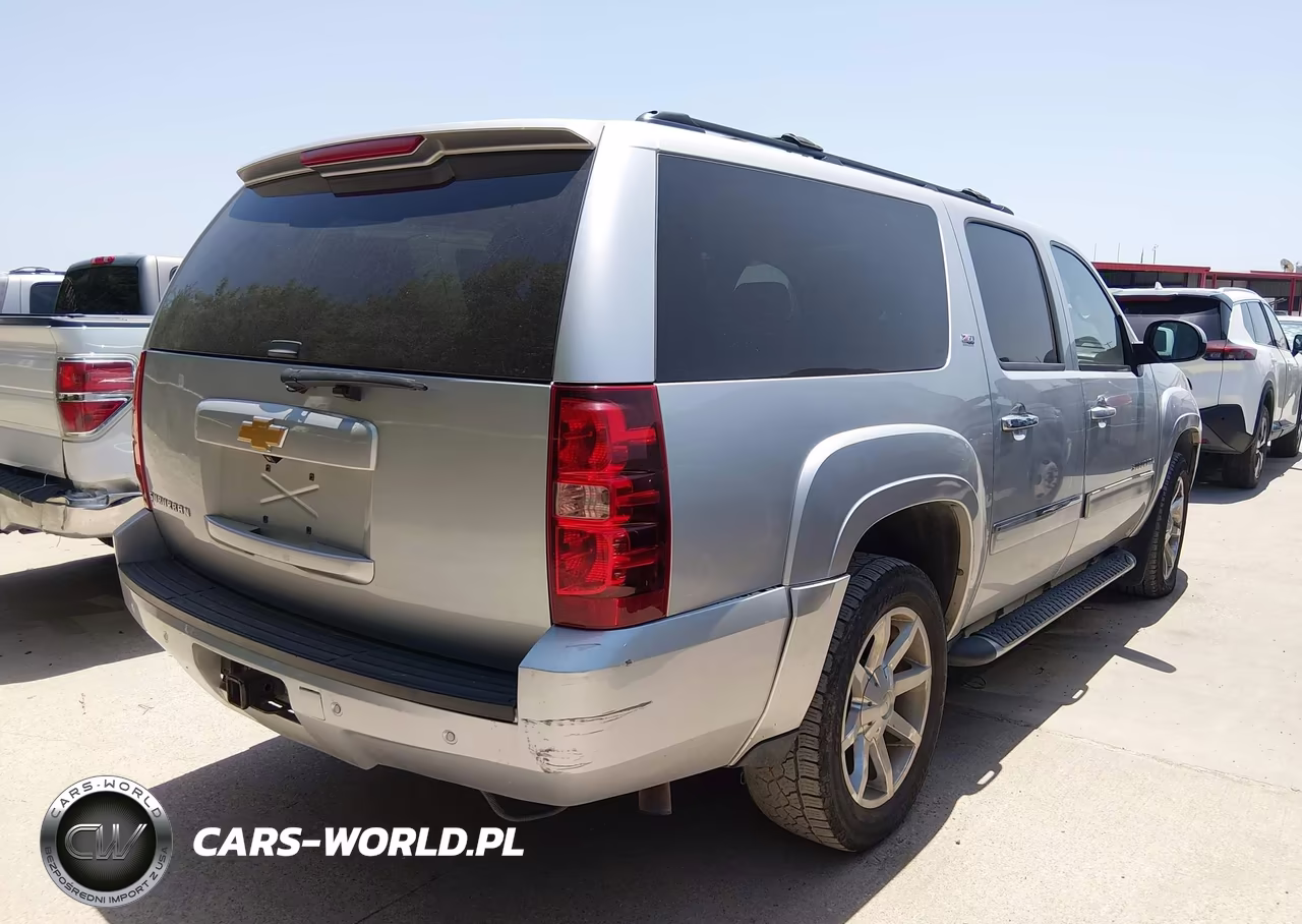 2014 Chevrolet Suburban Lt VIN:1GNSKJE77ER171093 - 4