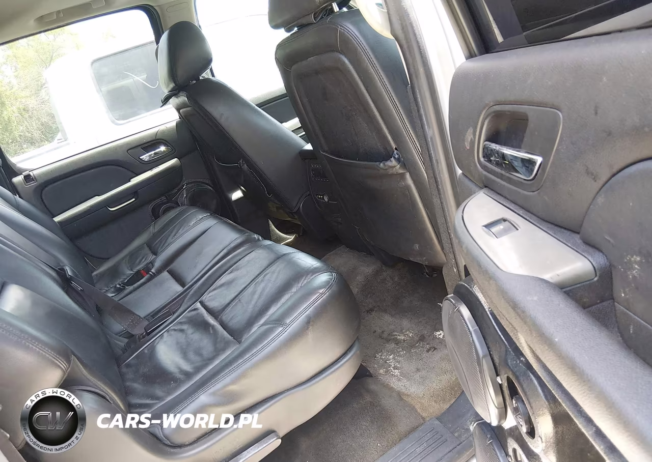 2014 Chevrolet Suburban Lt VIN:1GNSKJE77ER171093 - 8
