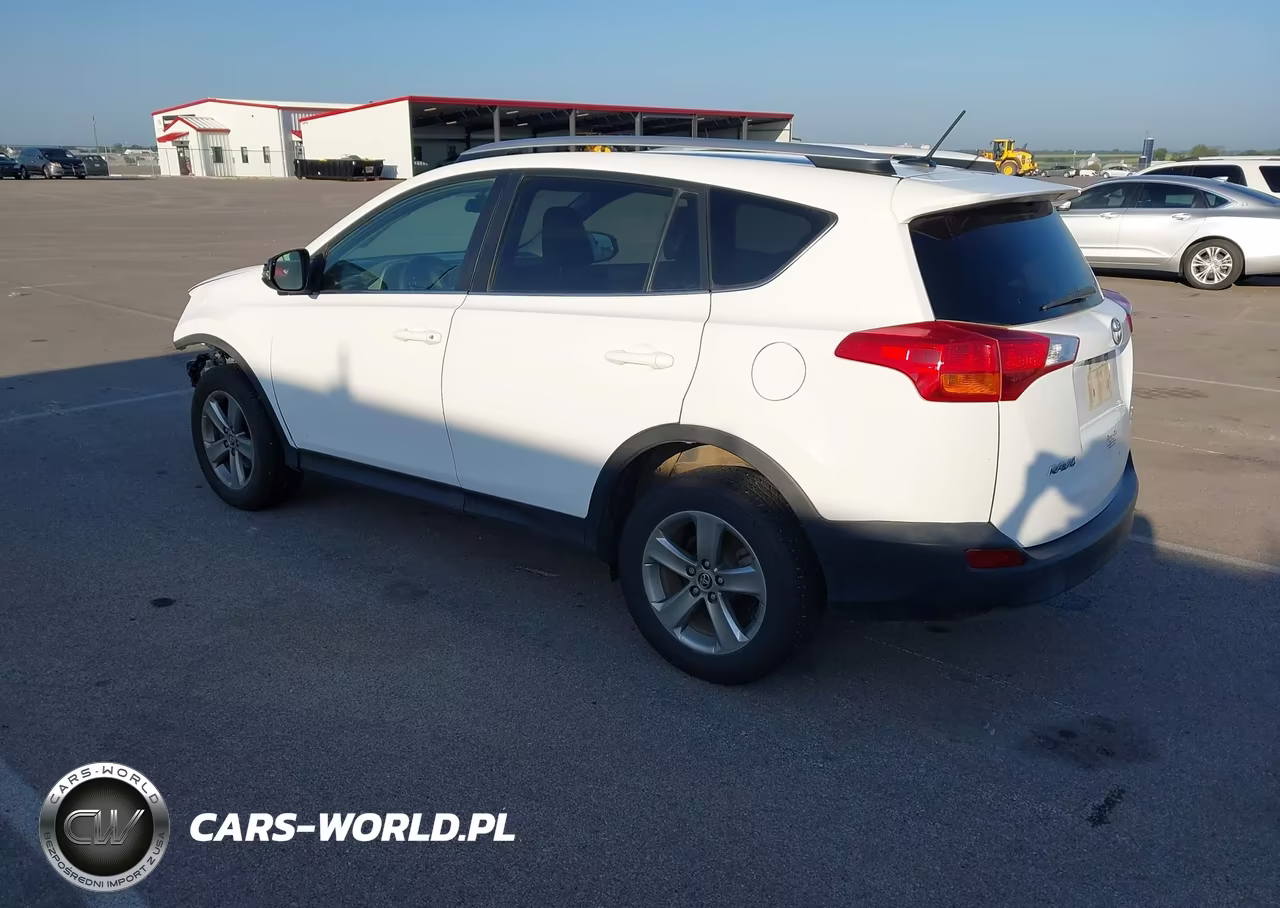 2015 Toyota Rav4 Xle VIN:2T3RFREV7FW273617 - 3