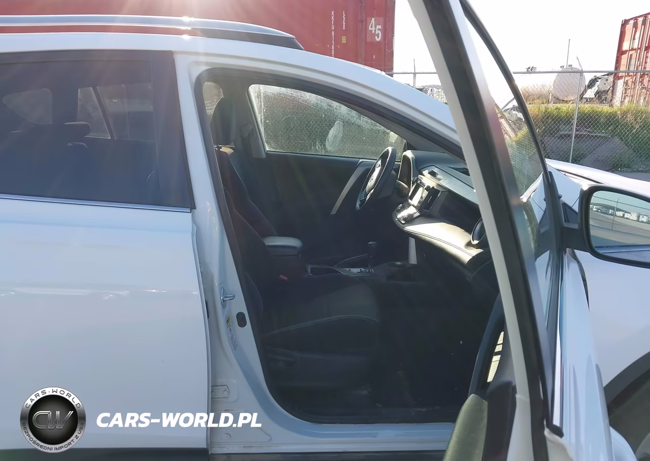 2015 Toyota Rav4 Xle VIN:2T3RFREV7FW273617 - 5