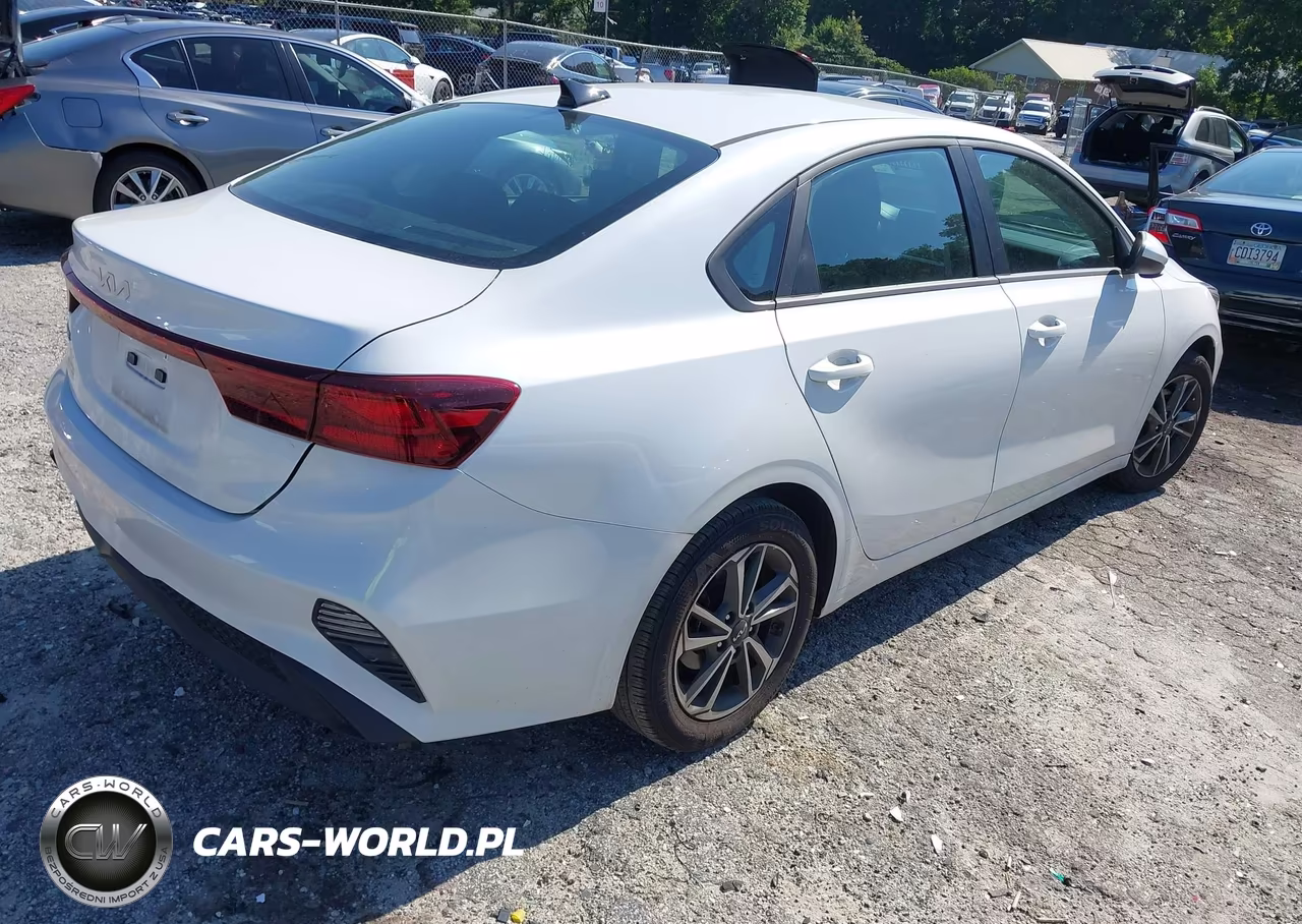 2024 Kia Forte Lxs VIN:3KPF24AD1RE794475 - 4