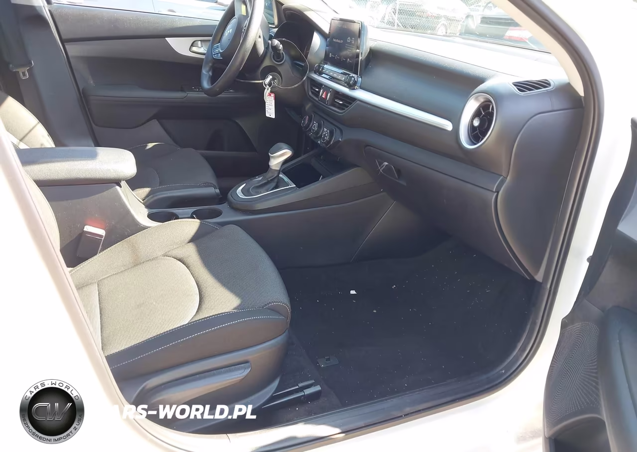 2024 Kia Forte Lxs VIN:3KPF24AD1RE794475 - 5