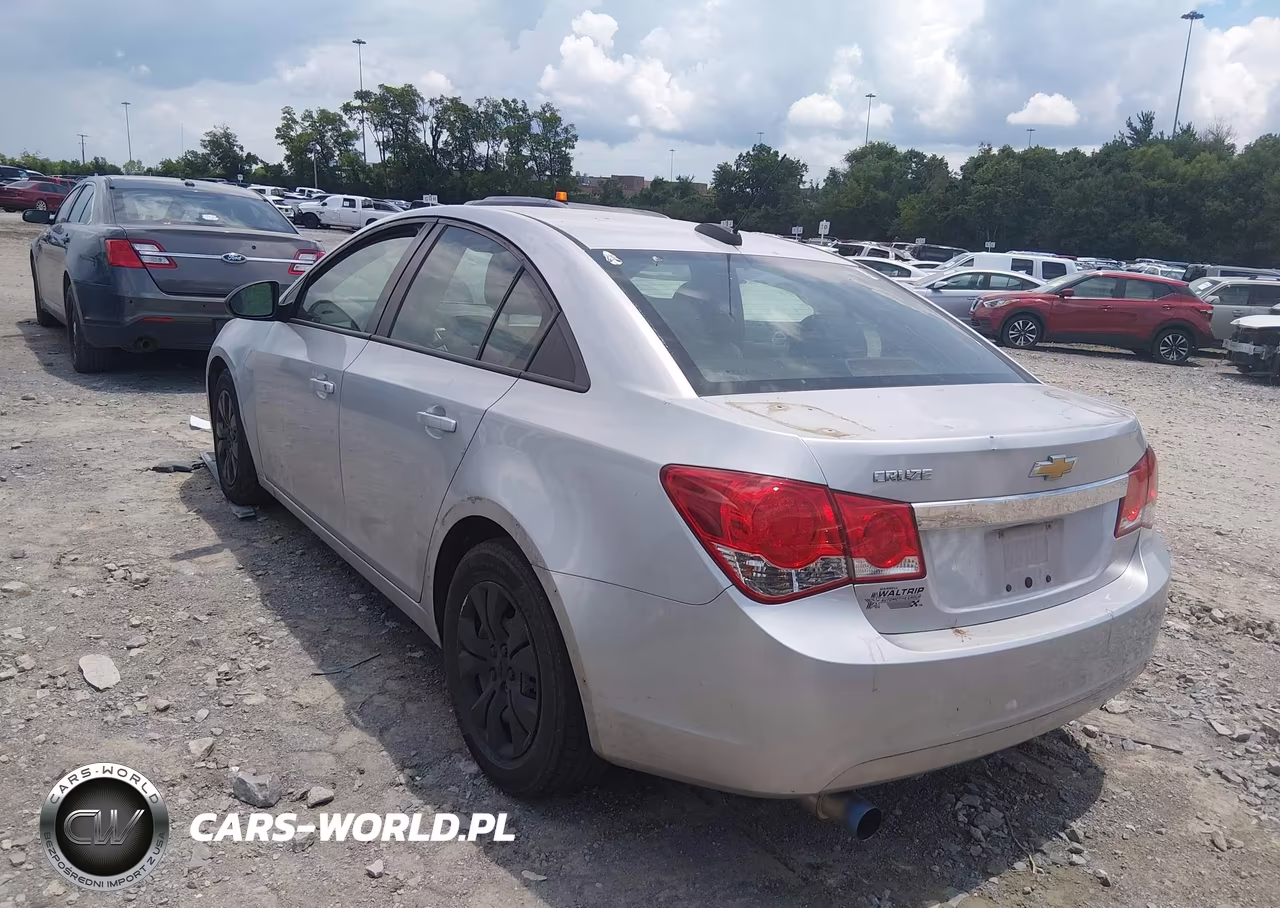 2015 Chevrolet Cruze Ls Manual VIN:1G1PB5SH8F7280719 - 3