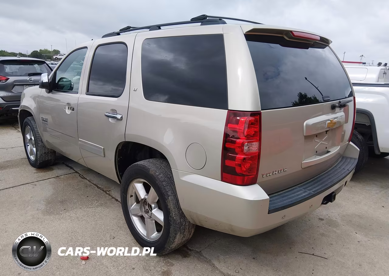 2013 Chevrolet Tahoe Lt VIN:1GNSKBE07DR130020 - 3