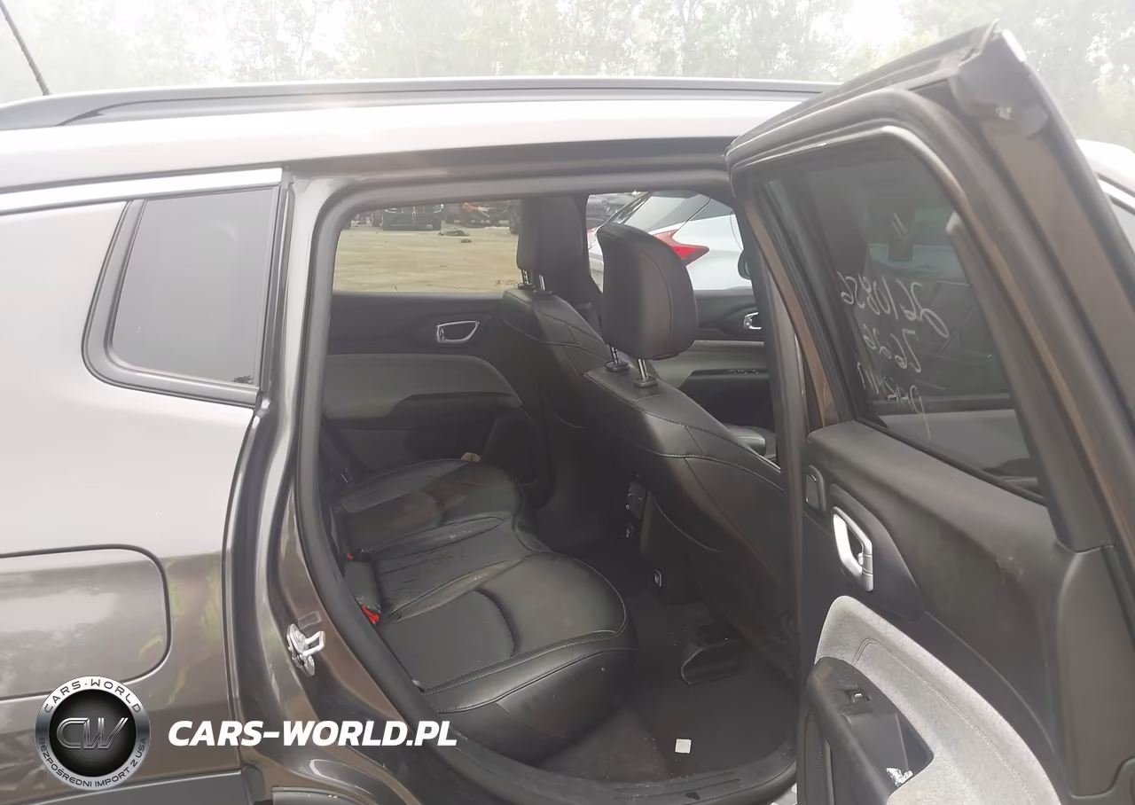 2023 Jeep Compass Latitude Lux Fwd VIN:3C4NJDFN3PT532580 - 8