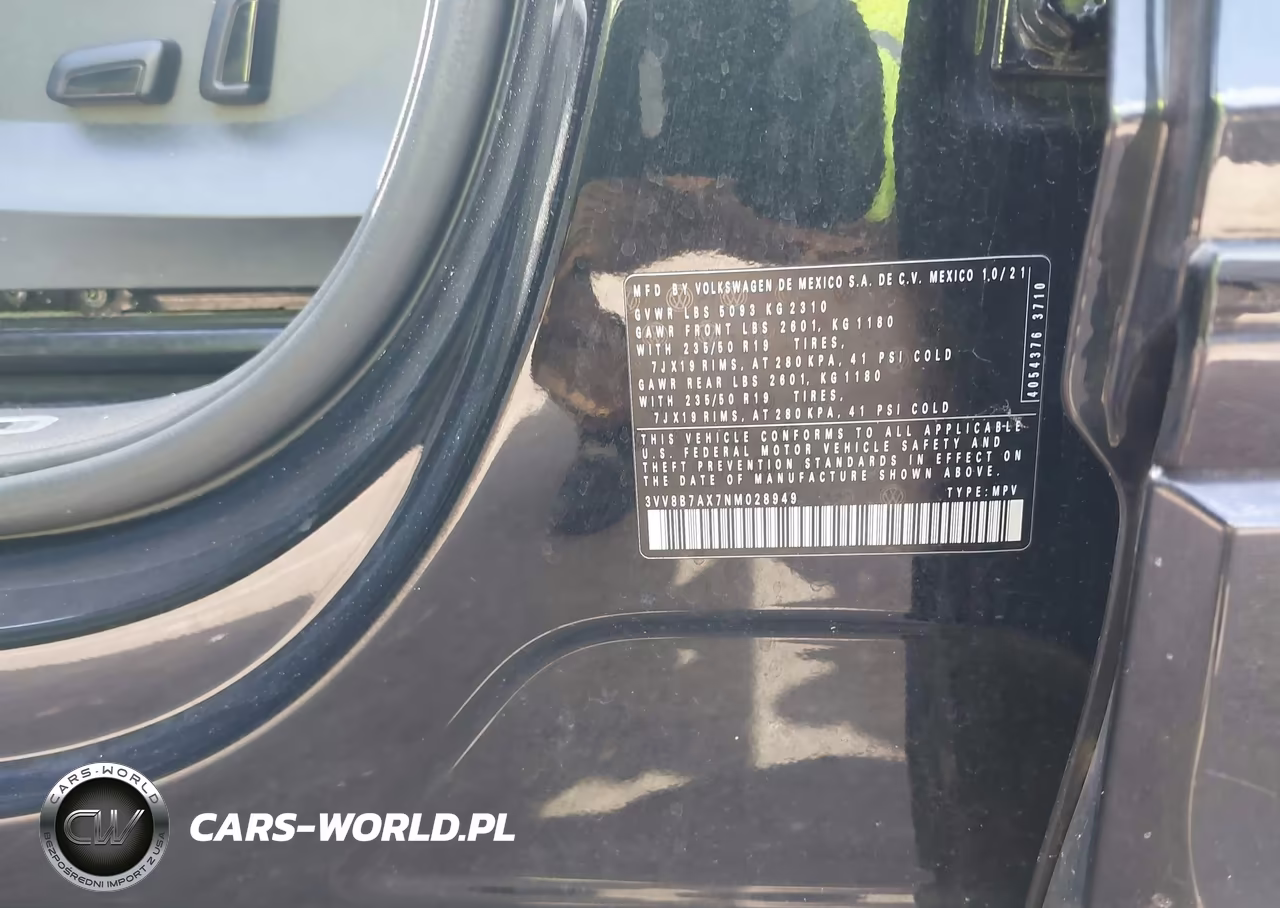 2022 Volkswagen Tiguan 2.0T Se R-Line Black VIN:3VV8B7AX7NM028949 - 9
