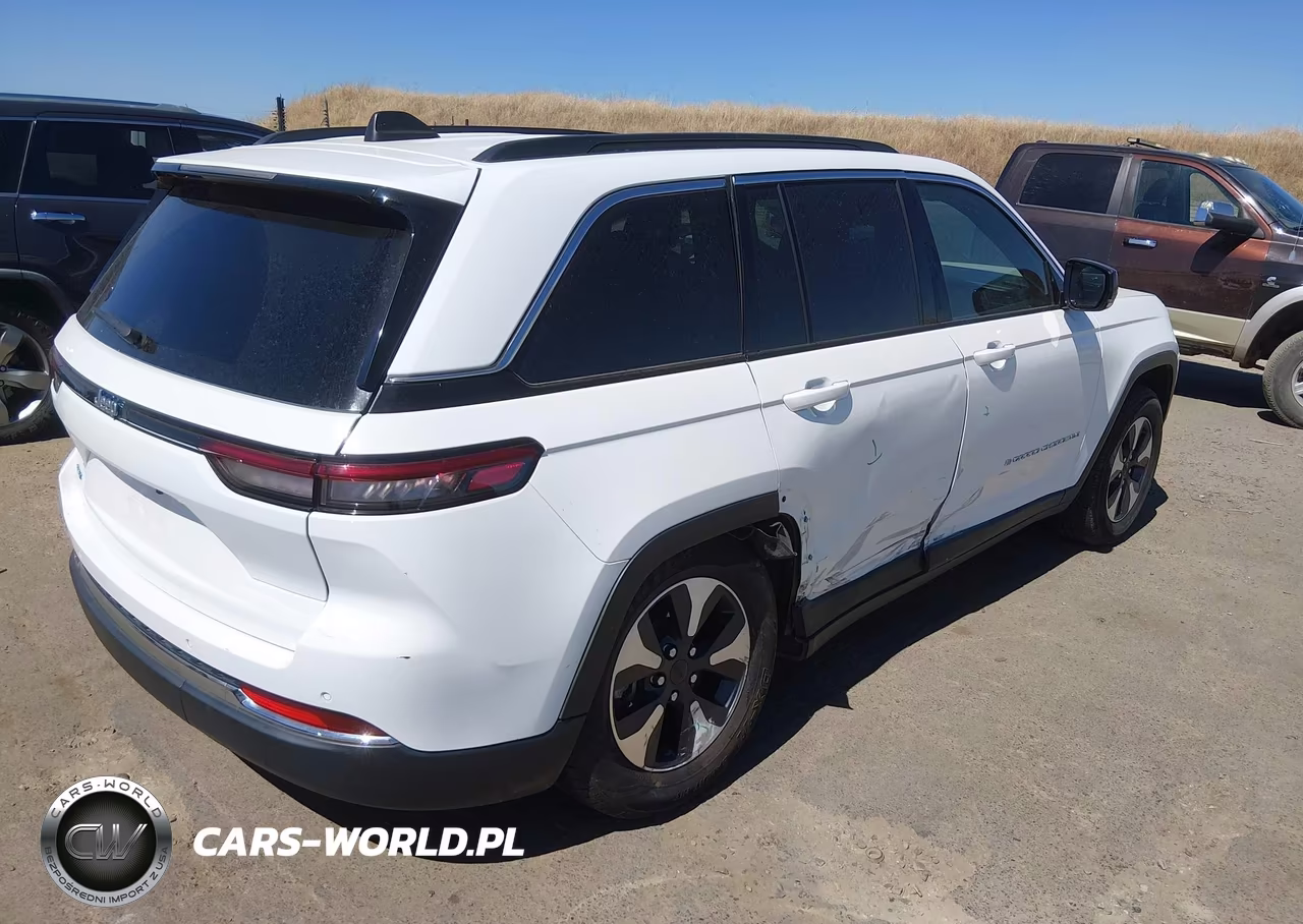 2024 Jeep Grand Cherokee 4Xe VIN:1C4RJYB60RC120672 - 4