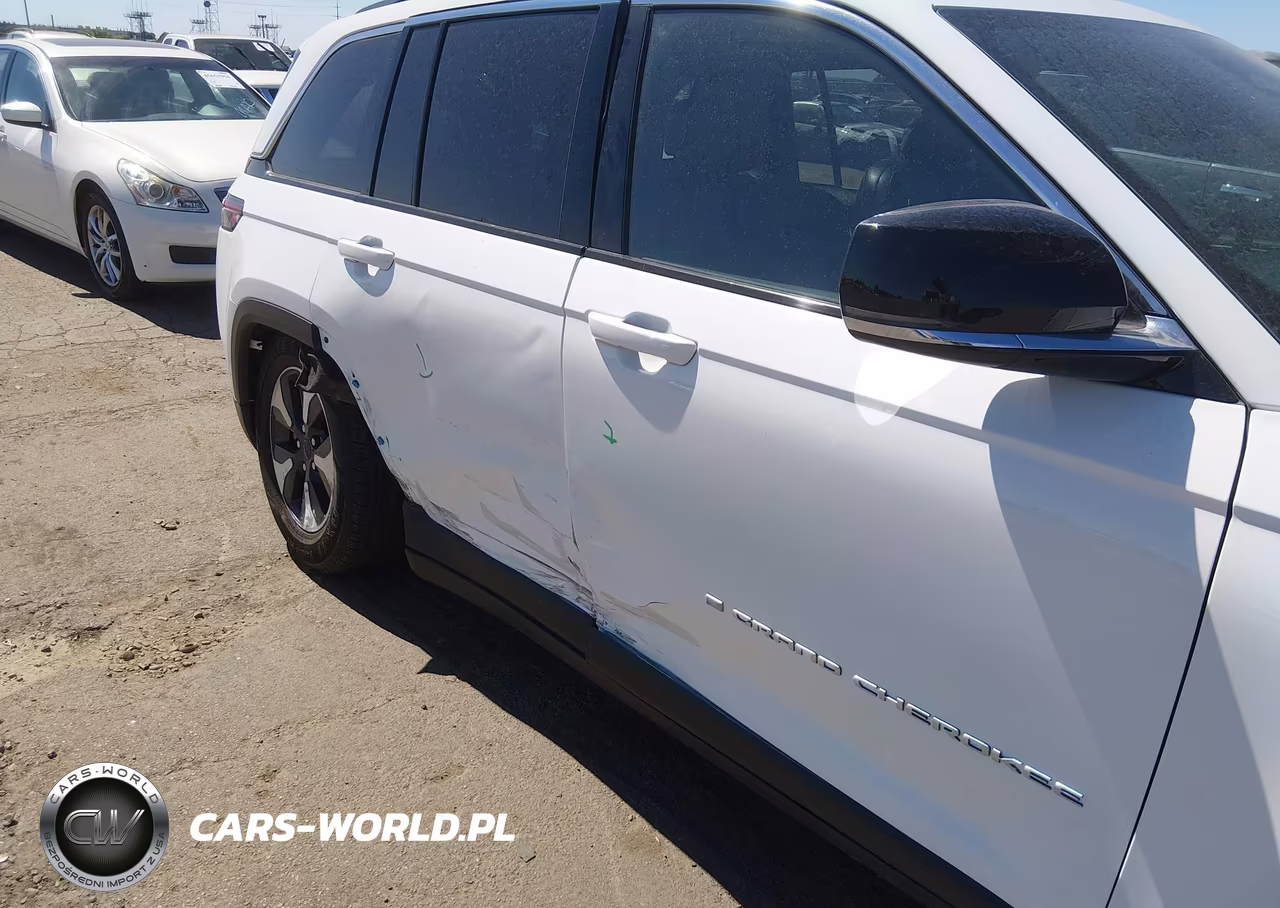 2024 Jeep Grand Cherokee 4Xe VIN:1C4RJYB60RC120672 - 6