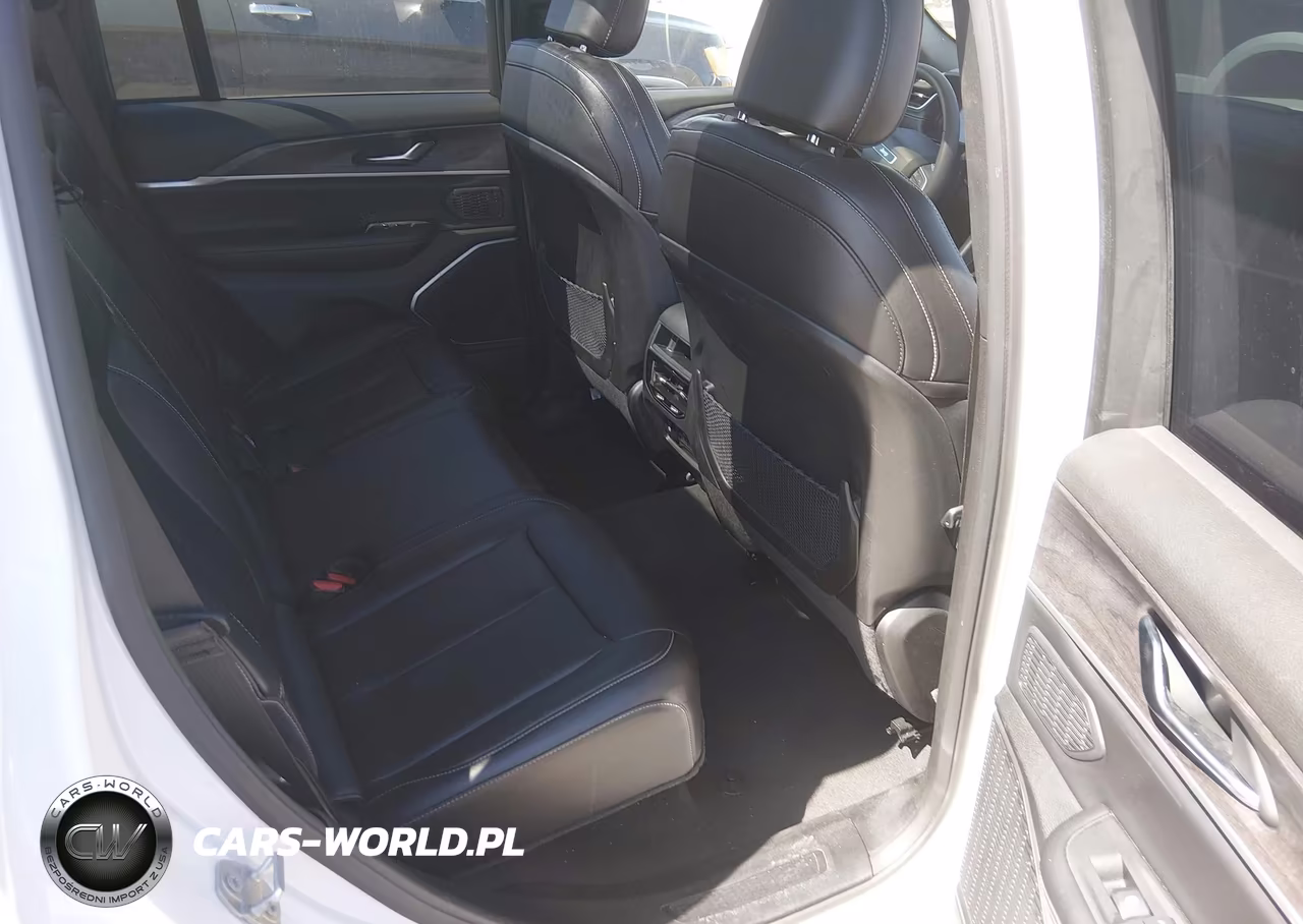 2024 Jeep Grand Cherokee 4Xe VIN:1C4RJYB60RC120672 - 8