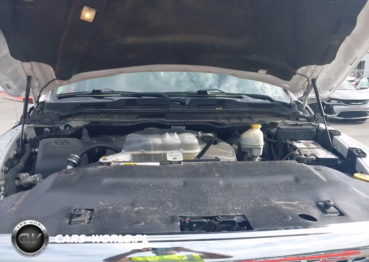 2016 Ram 1500 Laramie VIN:1C6RR7VMXGS309904 - 10
