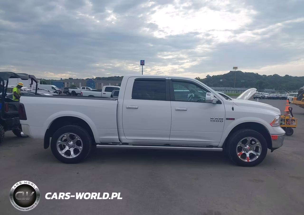 2016 Ram 1500 Laramie VIN:1C6RR7VMXGS309904 - 14