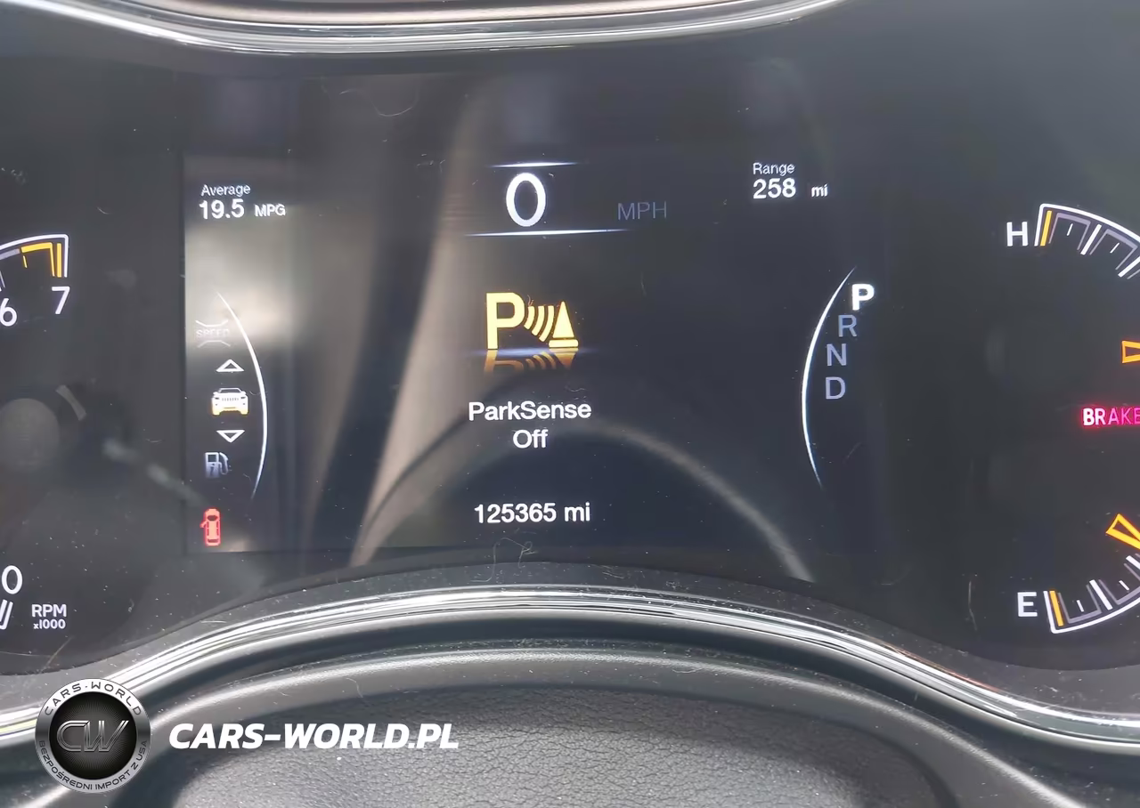 2019 Jeep Grand Cherokee Altitude 4X2 VIN:1C4RJEAG5KC614573 - 16
