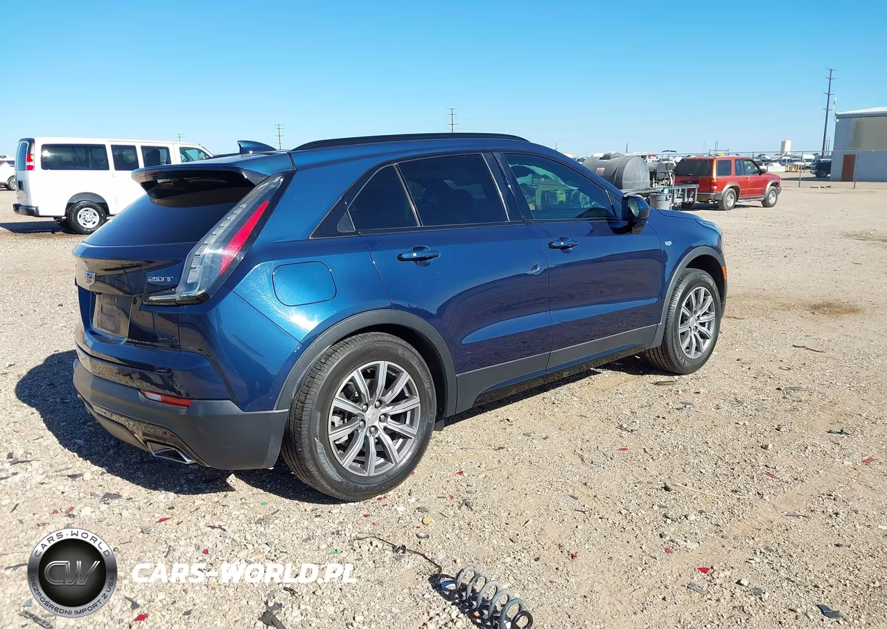 2019 Cadillac Xt4 Sport VIN:1GYFZER48KF175061 - 4