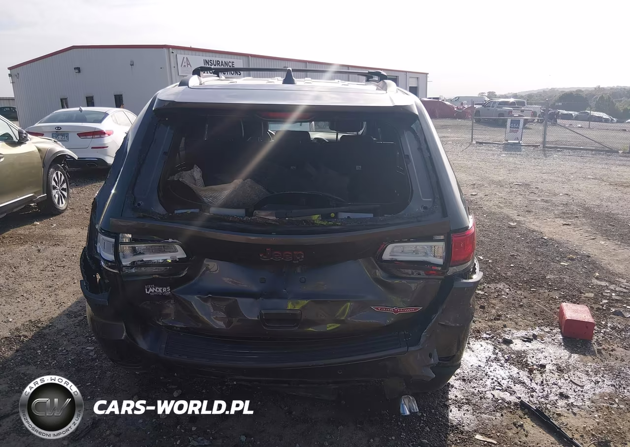 2017 Jeep Grand Cherokee Trailhawk VIN:1C4RJFLG6HC614352 - 16