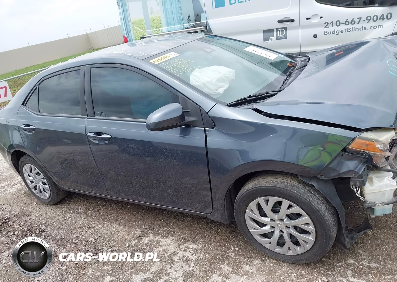 2017 Toyota Corolla Le VIN:5YFBURHE5HP604565 - 14